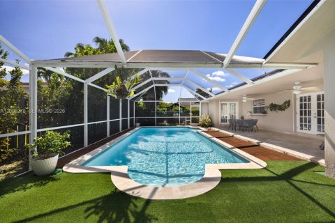 Casa en venta en Cutler Bay, Florida, 3 dormitorios, 188.78 m2 № 2071990 - foto 21