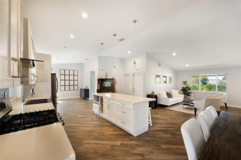 Casa en venta en Cutler Bay, Florida, 3 dormitorios, 188.78 m2 № 2071990 - foto 7