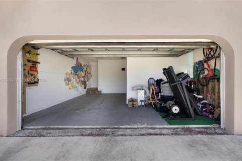 Casa en venta en Cutler Bay, Florida, 3 dormitorios, 188.78 m2 № 2071990 - foto 16