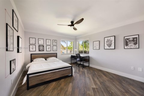 Casa en venta en Cutler Bay, Florida, 3 dormitorios, 188.78 m2 № 2071990 - foto 12