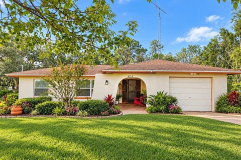 House in Lecanto, Florida 3 bedrooms, 149.57 sq.m. № 2437011