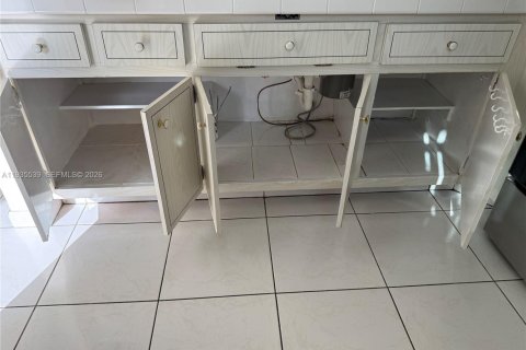 Condominio en alquiler en Lauderdale Lakes, Florida, 1 dormitorio, 63.55 m2 № 1993795 - foto 26