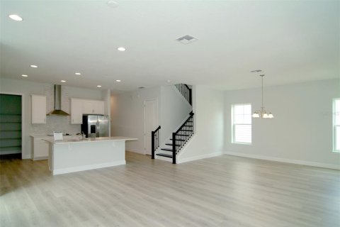House in Orlando, Florida 4 bedrooms, 253.07 sq.m. № 1819611 - photo 7