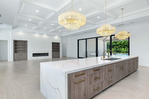 House in Gulf Stream, Florida 5 bedrooms, 452.62 sq.m. № 2252200 - photo 6