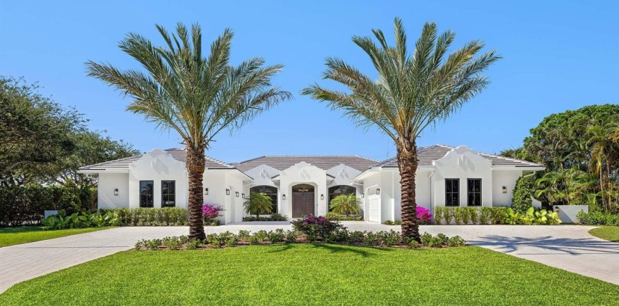House in Gulf Stream, Florida 5 bedrooms, 452.62 sq.m. № 2252200