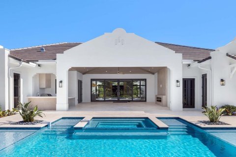 House in Gulf Stream, Florida 5 bedrooms, 452.62 sq.m. № 2252200 - photo 12