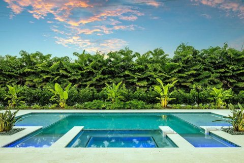 House in Gulf Stream, Florida 5 bedrooms, 452.62 sq.m. № 2252200 - photo 28
