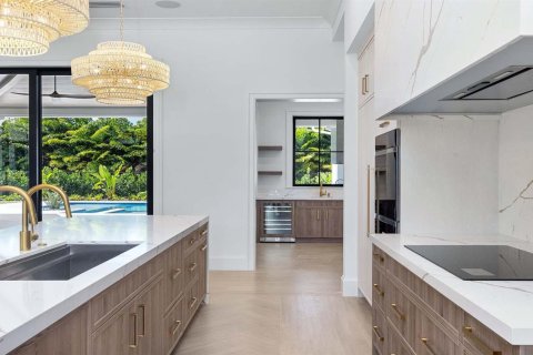House in Gulf Stream, Florida 5 bedrooms, 452.62 sq.m. № 2252200 - photo 7