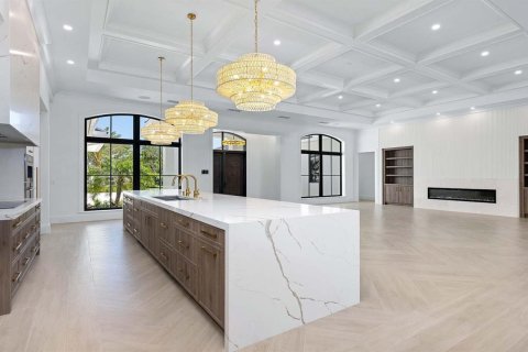 House in Gulf Stream, Florida 5 bedrooms, 452.62 sq.m. № 2252200 - photo 4