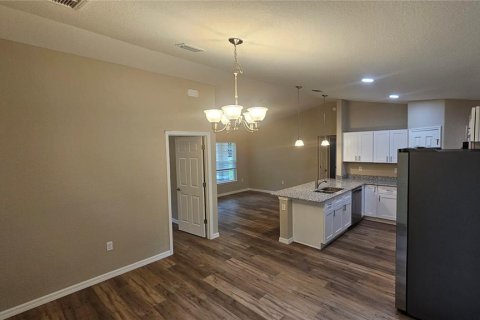 House in Belleview, Florida 3 bedrooms, 104.14 sq.m. № 1904253 - photo 14