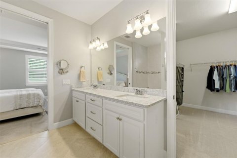 House in Bradenton, Florida 3 bedrooms, 231.14 sq.m. № 2341531 - photo 25