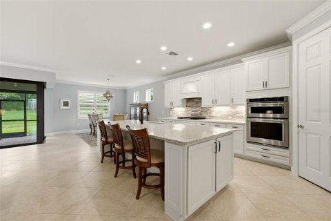 House in Bradenton, Florida 3 bedrooms, 231.14 sq.m. № 2341531 - photo 7