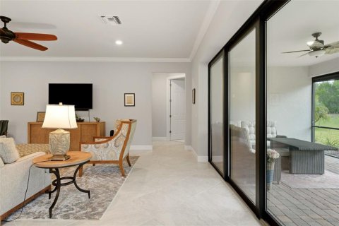 House in Bradenton, Florida 3 bedrooms, 231.14 sq.m. № 2341531 - photo 15