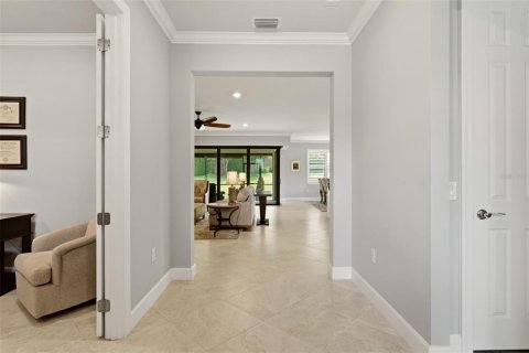 House in Bradenton, Florida 3 bedrooms, 231.14 sq.m. № 2341531 - photo 5
