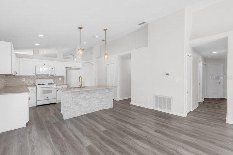 Casa en venta en Clermont, Florida, 4 dormitorios, 177.72 m2 № 2387679 - foto 7
