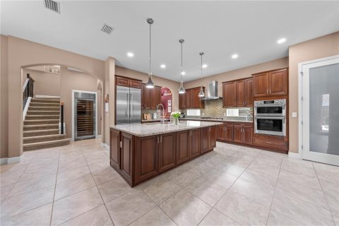 House in Davenport, Florida 4 bedrooms, 422.33 sq.m. № 2235548 - photo 16