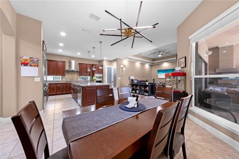 House in Davenport, Florida 4 bedrooms, 422.33 sq.m. № 2235548 - photo 23