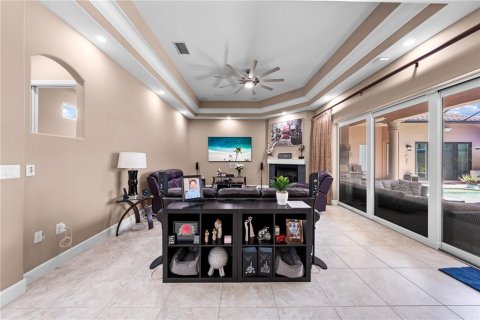 House in Davenport, Florida 4 bedrooms, 422.33 sq.m. № 2235548 - photo 24