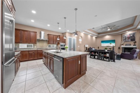 House in Davenport, Florida 4 bedrooms, 422.33 sq.m. № 2235548 - photo 17