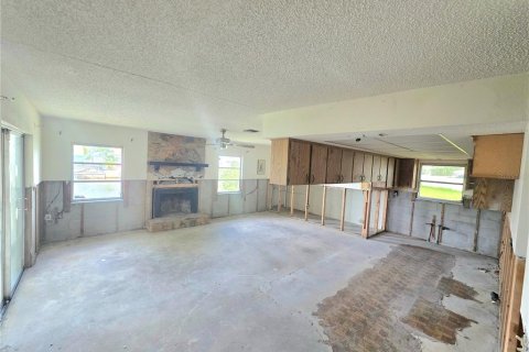 House in Hudson, Florida 2 bedrooms, 141.03 sq.m. № 1903764 - photo 15