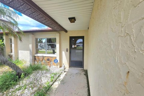 House in Hudson, Florida 2 bedrooms, 141.03 sq.m. № 1903764 - photo 6