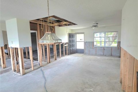 House in Hudson, Florida 2 bedrooms, 141.03 sq.m. № 1903764 - photo 8