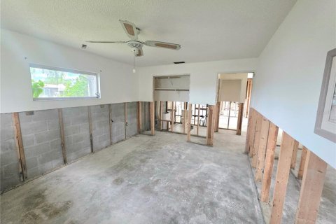 House in Hudson, Florida 2 bedrooms, 141.03 sq.m. № 1903764 - photo 20