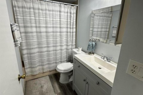Condo in Lake Worth, Florida, 2 bedrooms  № 2241531 - photo 8