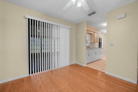 Villa ou maison à vendre à Sebring, Floride: 2 chambres, 98.29 m2 № 2403236 - photo 6