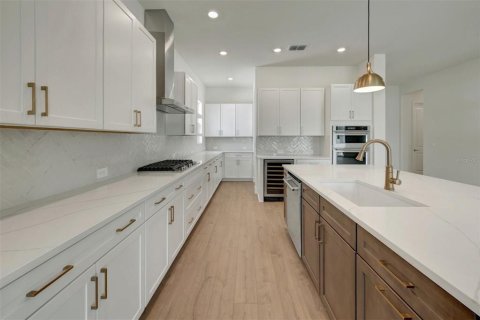 House in Sarasota, Florida 4 bedrooms, 264.77 sq.m. № 2116983 - photo 6