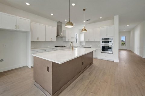 House in Sarasota, Florida 4 bedrooms, 264.77 sq.m. № 2116983 - photo 7