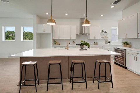 House in Sarasota, Florida 4 bedrooms, 264.77 sq.m. № 2116983 - photo 3