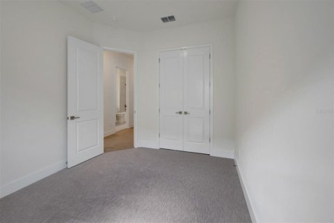 House in Sarasota, Florida 4 bedrooms, 264.77 sq.m. № 2116983 - photo 26