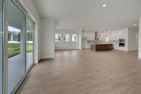 House in Sarasota, Florida 4 bedrooms, 264.77 sq.m. № 2116983 - photo 15