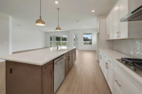 House in Sarasota, Florida 4 bedrooms, 264.77 sq.m. № 2116983 - photo 5