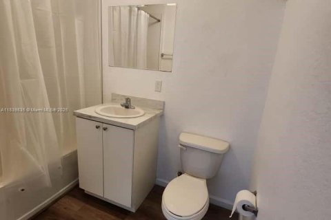 House in Florida City, Florida 3 bedrooms, 118.54 sq.m. № 1839696 - photo 8