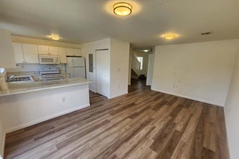 House in Florida City, Florida 3 bedrooms, 118.54 sq.m. № 1839696 - photo 6