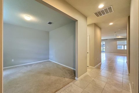 House in Kissimmee, Florida 4 bedrooms, 262.91 sq.m. № 2091468 - photo 4