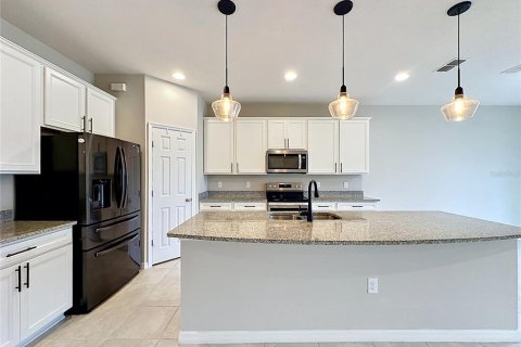 House in Kissimmee, Florida 4 bedrooms, 262.91 sq.m. № 2091468 - photo 17
