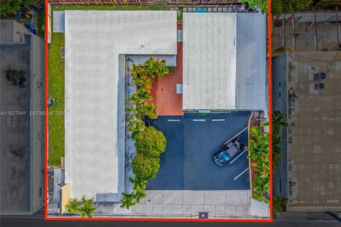 Propiedad comercial en venta en Miramar, Florida № 1993387 - foto 6