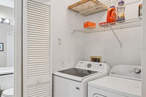 Copropriété à vendre à Sarasota, Floride: 2 chambres, 119.57 m2 № 2437395 - photo 20