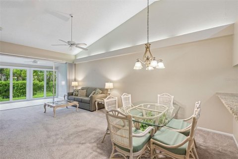 Copropriété à vendre à Sarasota, Floride: 2 chambres, 119.57 m2 № 2437395 - photo 3