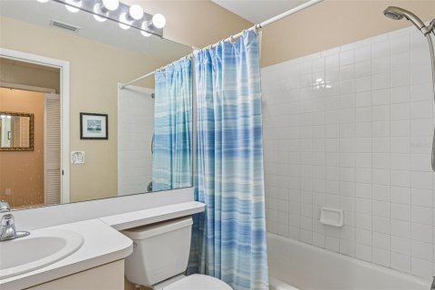 Copropriété à vendre à Sarasota, Floride: 2 chambres, 119.57 m2 № 2437395 - photo 19