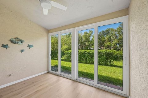 Copropriété à vendre à Sarasota, Floride: 2 chambres, 119.57 m2 № 2437395 - photo 22