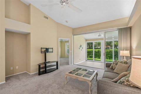 Copropriété à vendre à Sarasota, Floride: 2 chambres, 119.57 m2 № 2437395 - photo 4