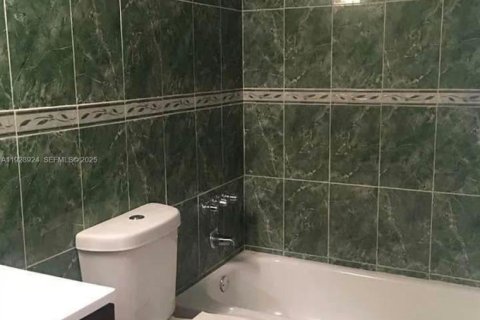 Appartement à louer à Miami Gardens, Floride: 1 chambre, 57.6 m2 № 1987533 - photo 7