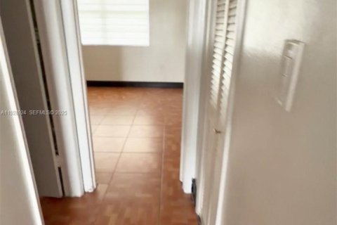 Appartement à louer à Miami Gardens, Floride: 1 chambre, 57.6 m2 № 1987533 - photo 4