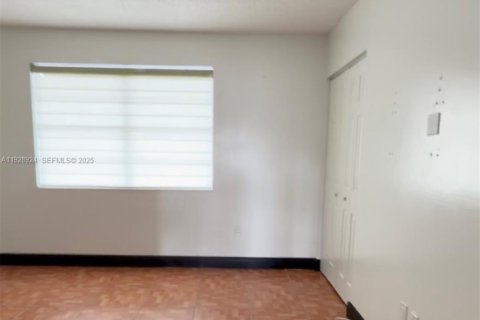 Appartement à louer à Miami Gardens, Floride: 1 chambre, 57.6 m2 № 1987533 - photo 5