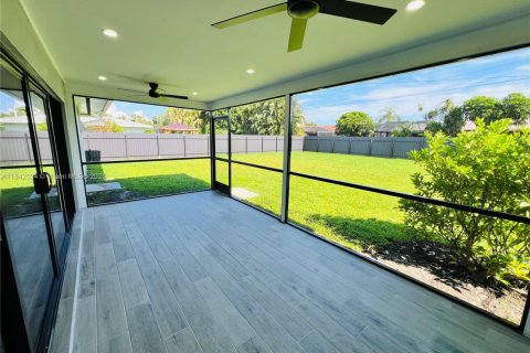 Купить виллу или дом в Кейп-Корал, Флорида 3 спальни, № 1939807 - фото 20