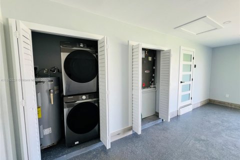 Купить виллу или дом в Кейп-Корал, Флорида 3 спальни, № 1939807 - фото 18